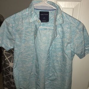 Short sleeve button up